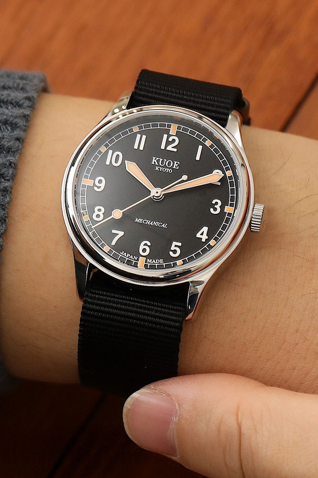 Kuoe Watch - OLD SMITH 90-002 Large - 38mm Automatic w/o Date  - Black