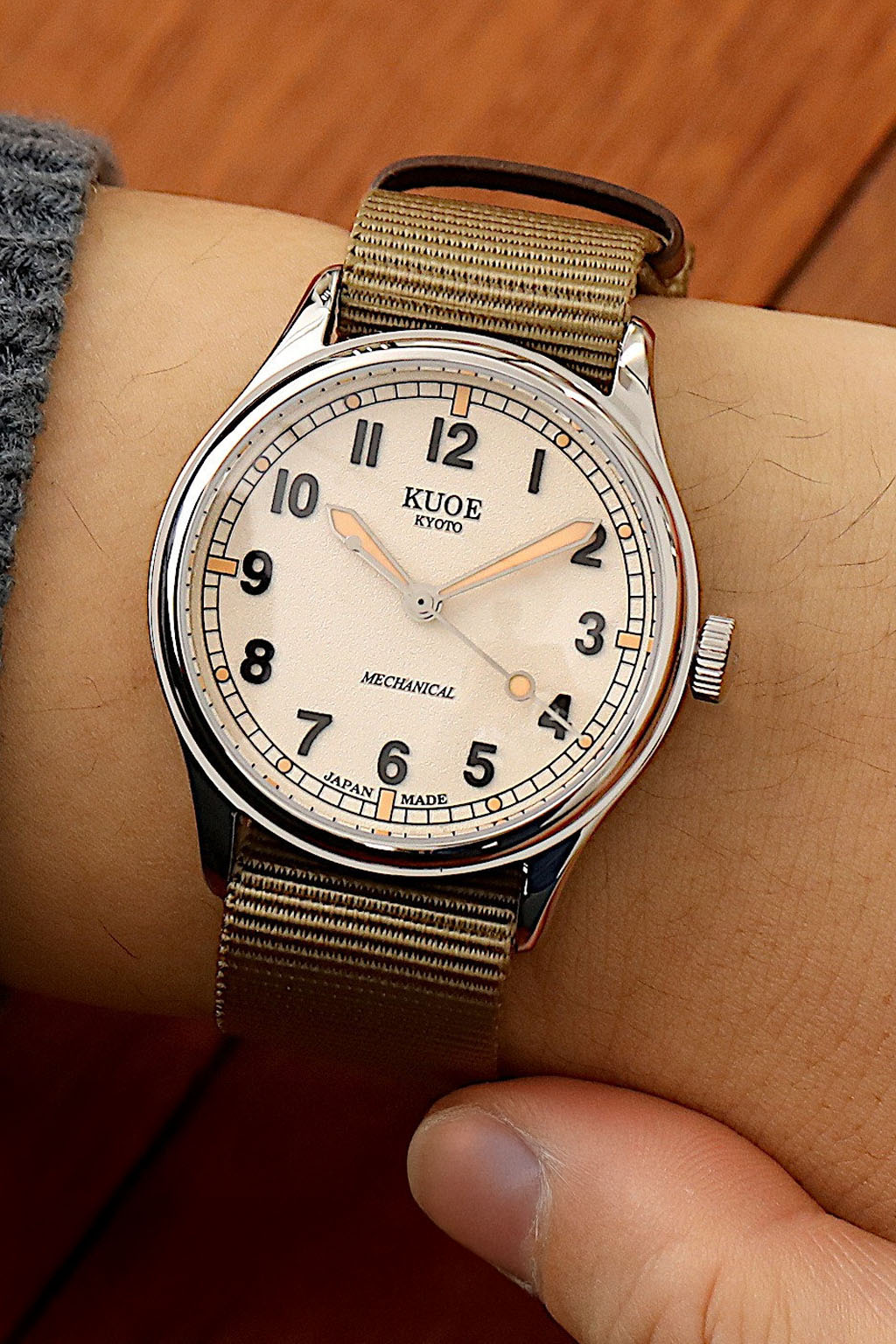 Kuoe Watch - OLD SMITH 90-002 Large - 38mm Automatic w/o Date  - Ivory 