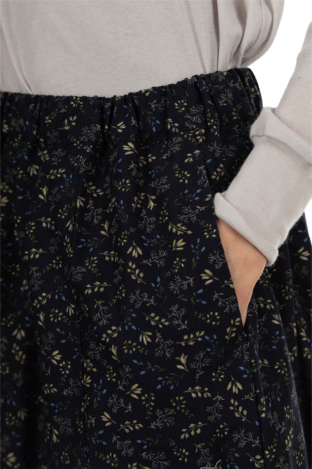 NARU  - Flower Tuck Skirt