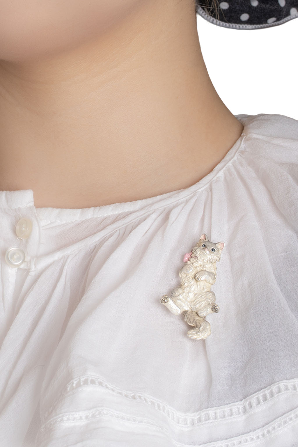 Palnart Poc - White Kitten Broach